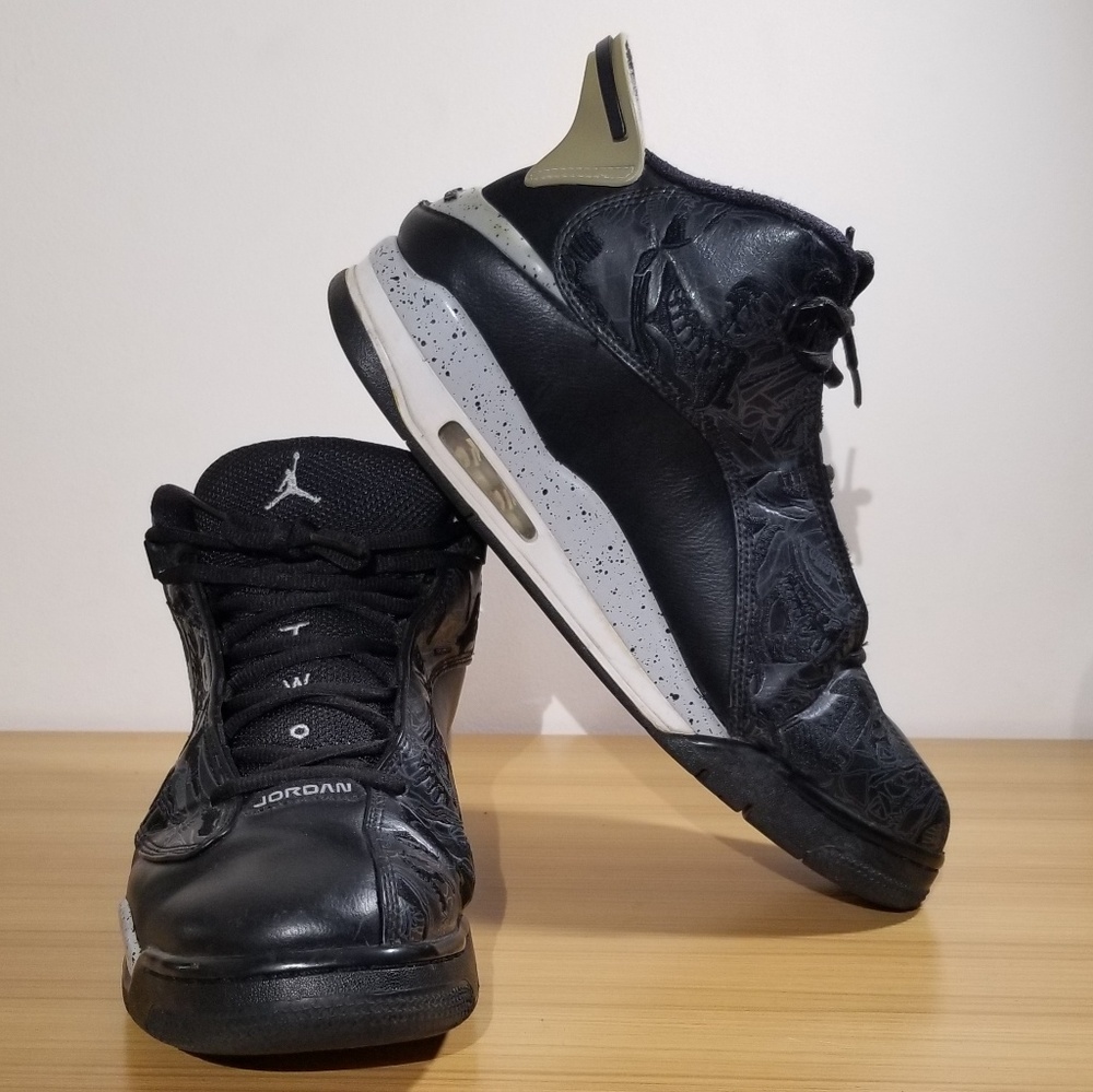 Jordan Two3 Sneakers